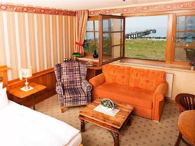 Moby Dick Hotel & Ferienwohnungen Wustrow  Εξωτερικό φωτογραφία